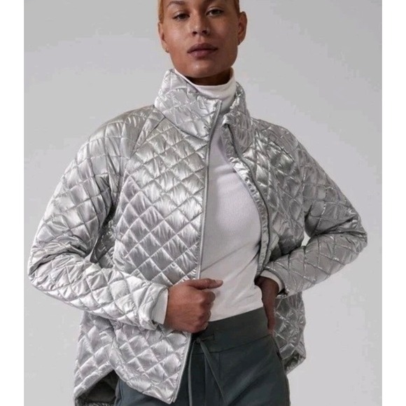 Athleta Jackets & Blazers - Athleta Whisper Featherless Metallic quilted jacketSilver Zip Jacket sixe L